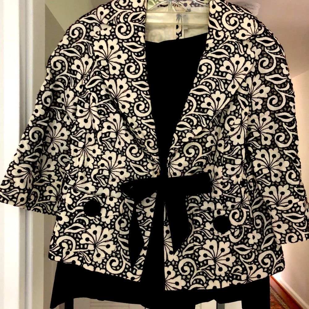 Short brown/white print jacket, solid skirt and chemise